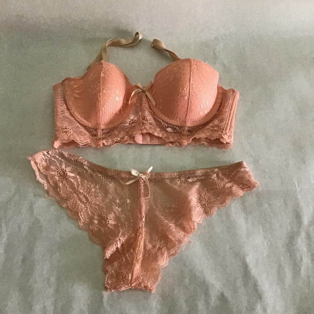 Sexy peach lace bra and panties set size 34A - Picture 1 of 4